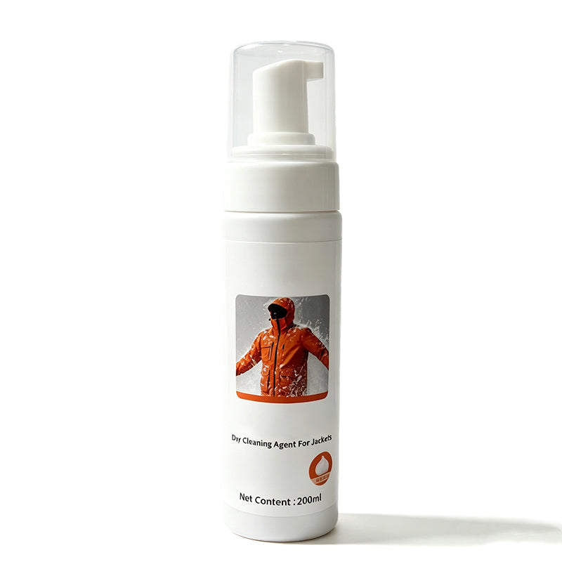🎉 LIMITED TIME 50% OFF! 🧼 Dry Foam Cleaner For Clothes – Instant Spot Removal, No Water Needed, Protects Technical Membranes ✨