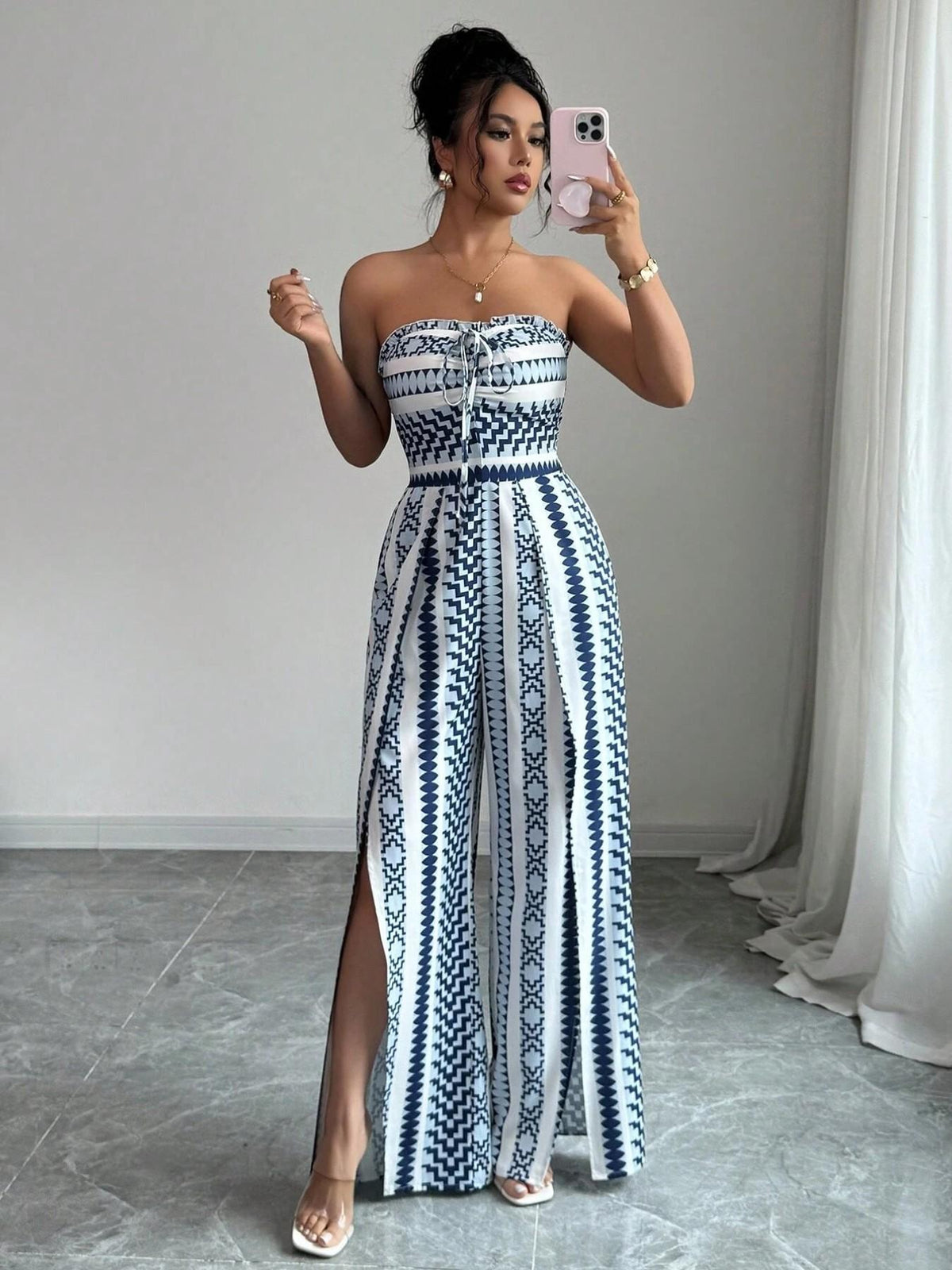 🌀 LIMITED-TIME 50% OFF! 💥 Geometric Jumpsuit with Halter Neckline & Side Slit – Unique Print, Elegant Fit, Versatile Style ✨