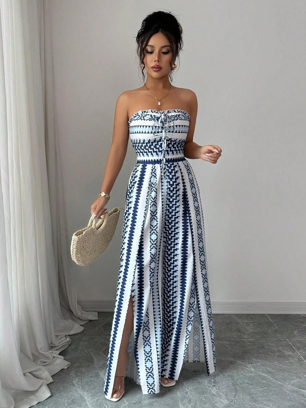🌀 LIMITED-TIME 50% OFF! 💥 Geometric Jumpsuit with Halter Neckline & Side Slit – Unique Print, Elegant Fit, Versatile Style ✨