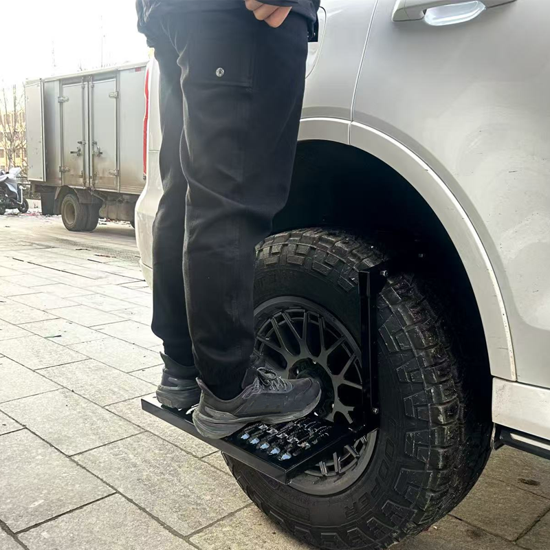 🚗Heavy-Duty Folding Tire Step for Roof Access