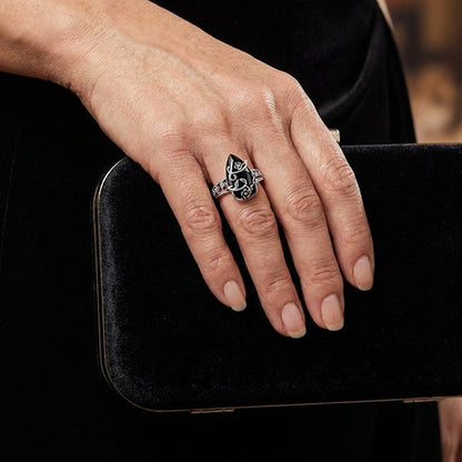💍60% OFF NOW! 🌿 Vintage Floral Vine Ring – Black Teardrop Gem, Sparkling Accents & Openwork Band ✨