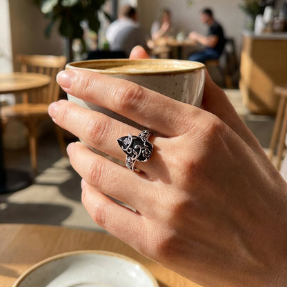 💍60% OFF NOW! 🌿 Vintage Floral Vine Ring – Black Teardrop Gem, Sparkling Accents & Openwork Band ✨